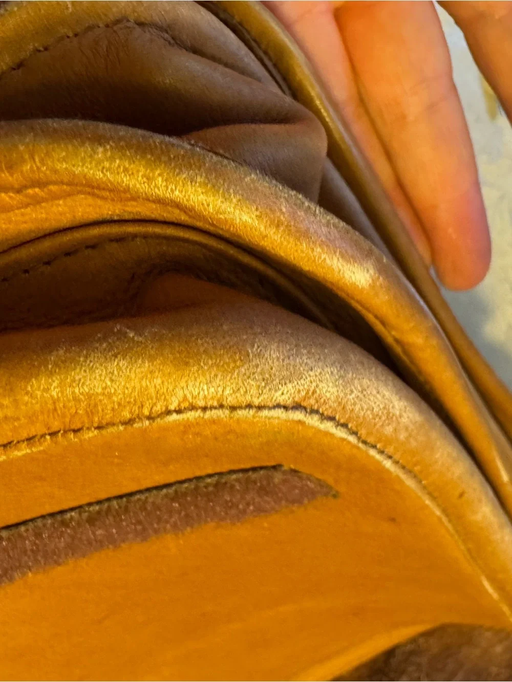 Le Donne Tan Genuine Leather Messenger Briefcase Laptop Bag